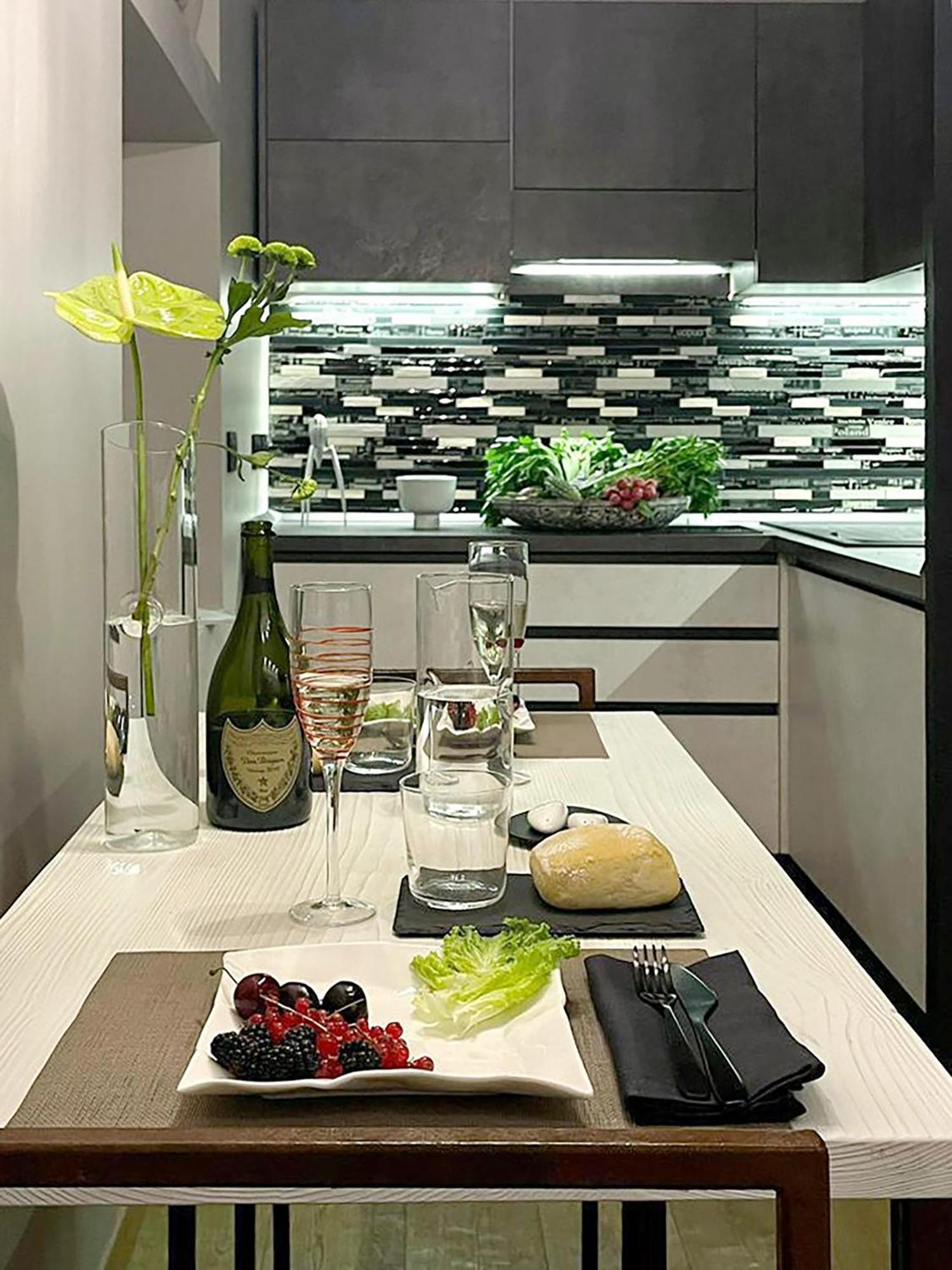 Apartment Luxury Artistic & Design In Historic Center, With Chromotherapy & Private Parking, Navigli - Bocconi